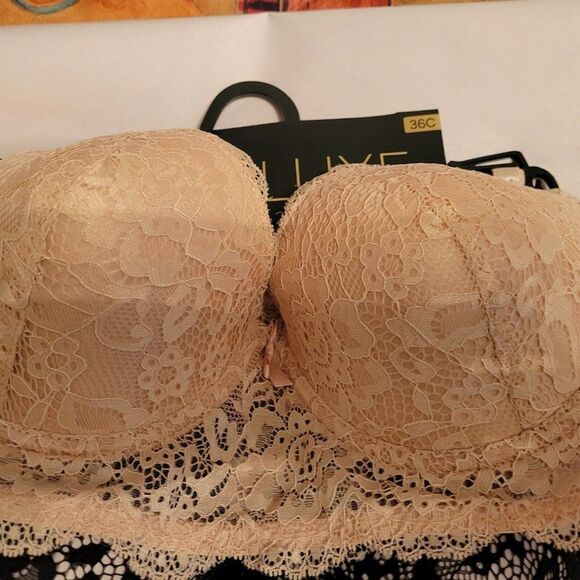 BRAND
NEW BLUXE 2 Pack Full Figure Convertible Bra - Picture 2 of 15